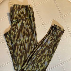 lululemon green water waves leggings sz 04